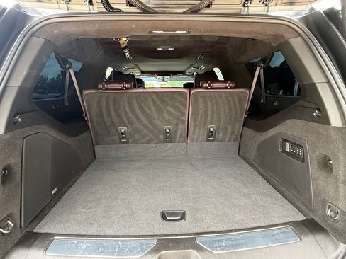 Used 2024 Cadillac Escalade ESV Sport Platinum w/ LPO, ONYX Package AWD/4WD image 33