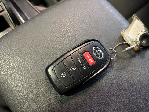 Used 2025 Toyota Camry LE image 22