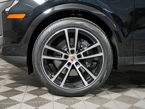 New 2026 Porsche Cayenne Coupe AWD/4WD image 39