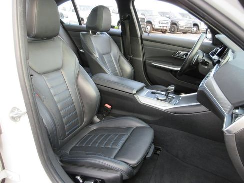Used 2019 BMW 330i xDrive Sedan w/ M Sport Package AWD/4WD image 20
