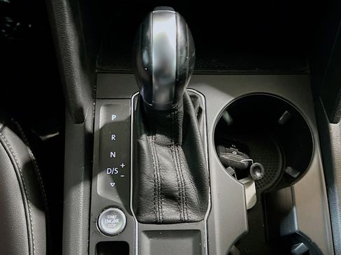 Used 2018 Volkswagen Atlas SE image 12