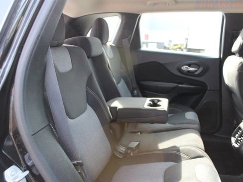 Used 2016 Jeep Cherokee Sport w/ Cold Weather Group image 34