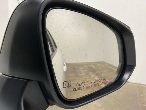 Used 2024 Toyota Corolla Cross L FWD image 81