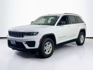 Used 2023 Jeep Grand Cherokee Laredo AWD/4WD video 1
