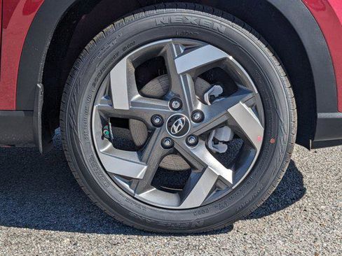 Certified 2025 Hyundai Venue SEL image 10