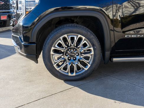 Used 2023 GMC Sierra 1500 Denali Ultimate image 32