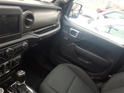 Used 2019 Jeep Wrangler Sport S image 20