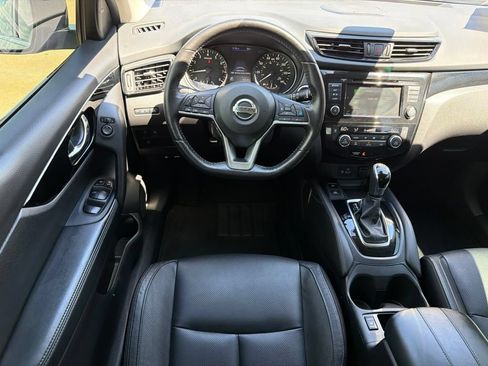 Used 2019 Nissan Rogue Sport SL w/ Premium Package FWD image 22