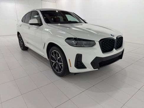 Used 2025 BMW X4 xDrive30i w/ Premium Package AWD/4WD image 7