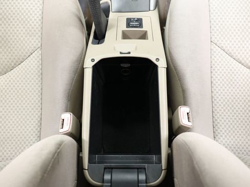 Used 2007 Toyota RAV4 2WD image 28