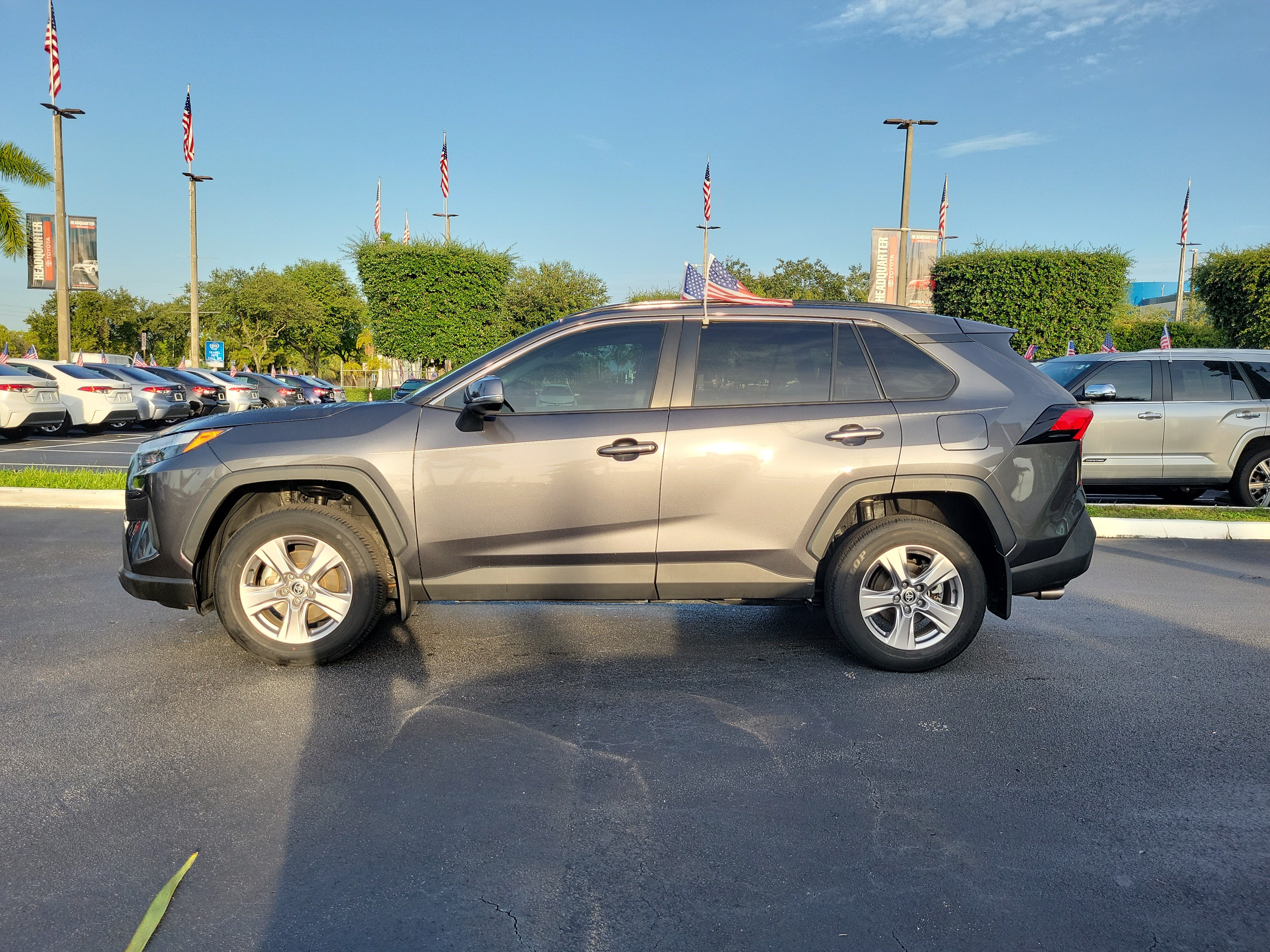 Used 2023 Toyota RAV4 XLE w/ Convenience Package FWD image 7