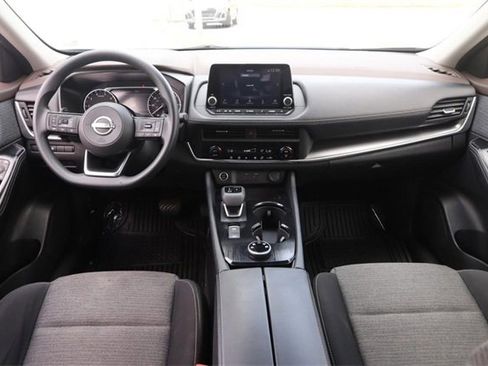 Certified 2023 Nissan Rogue SV image 18
