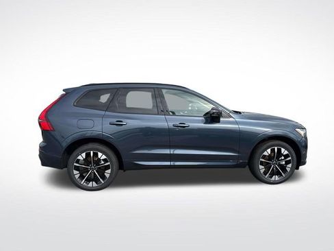 New 2026 Volvo XC60 B5 Plus w/ Climate Package image 9