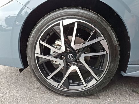 New 2025 Nissan Sentra SR w/ SR Premium Package image 4