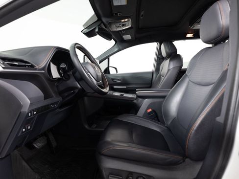 Used 2022 Toyota Sienna XSE AWD/4WD image 15