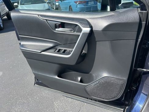 Used 2024 Toyota RAV4 XLE FWD image 31