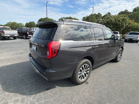 Used 2025 Ford Expedition Platinum AWD/4WD image 20