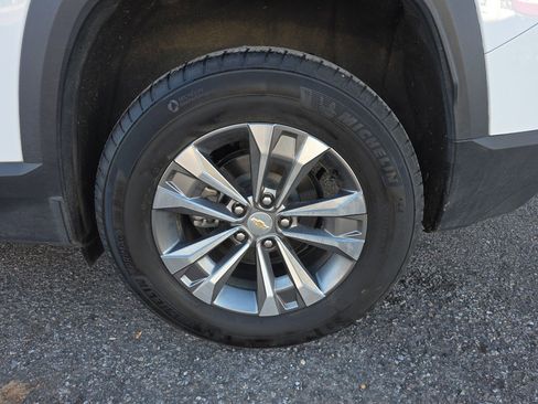 Used 2025 Chevrolet Equinox LT image 30