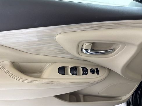 Used 2015 Nissan Murano SV AWD/4WD image 34