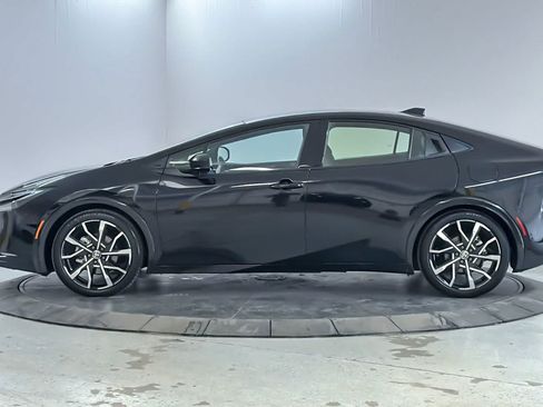 Used 2024 Toyota Prius Prime Premium w/ Advanced Technology Package FWD image 5