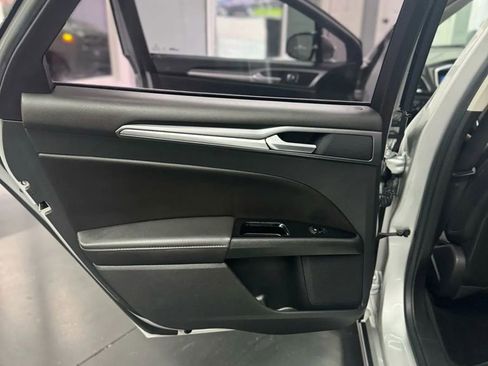 Used 2015 Ford Fusion Energi Titanium w/ Driver Assist Package image 14