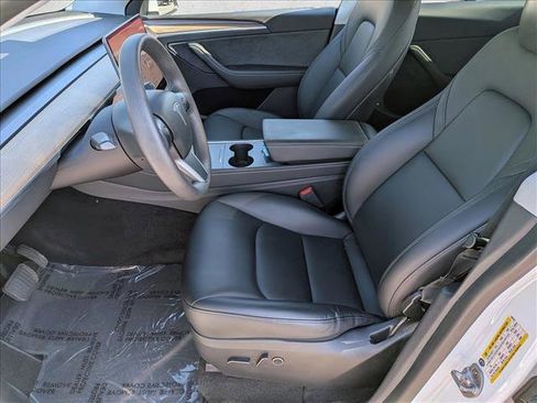 Used 2023 Tesla Model Y Long Range image 15