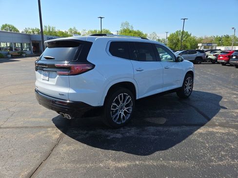 Used 2026 GMC Acadia Denali Ultimate AWD/4WD image 3