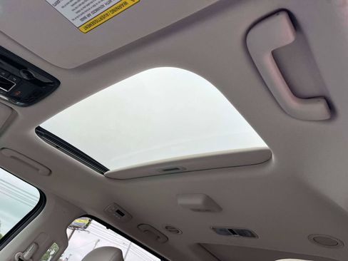 Used 2025 Kia Carnival SX FWD image 26