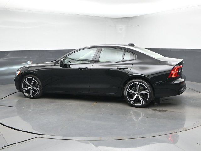 Used 2023 Volvo S60 B5 Ultimate w/ Protection Package Premier FWD image 7