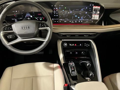 New 2025 Audi Q5 2.0T Premium image 18