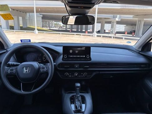 Used 2024 Honda HR-V LX image 7