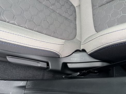Used 2025 Subaru Forester AWD/4WD image 17