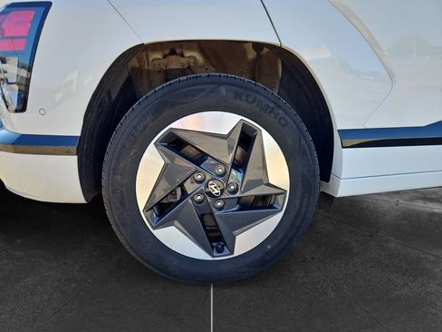 Used 2024 Hyundai Kona Limited FWD image 31