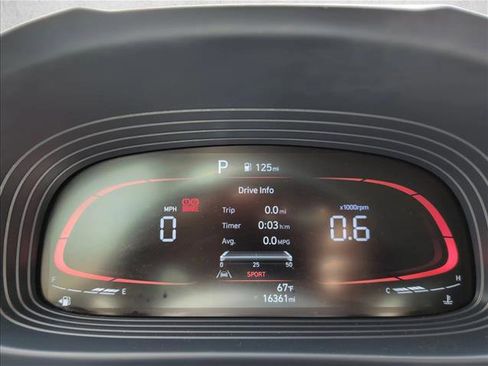 Certified 2024 Hyundai Venue Limited FWD image 10