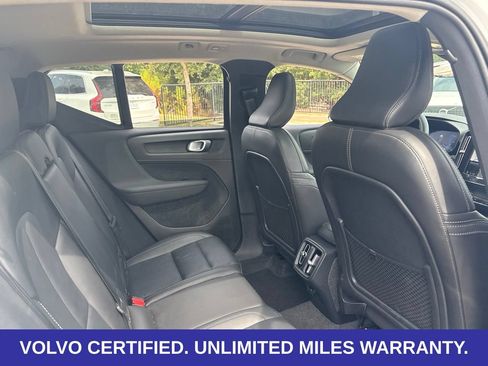 Used 2025 Volvo XC40 B5 Plus AWD/4WD image 12