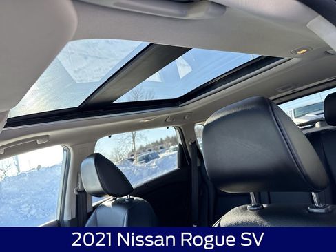 Used 2021 Nissan Rogue SV image 16