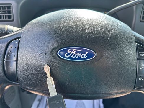 Used 2003 Ford F350 XL RWD image 25