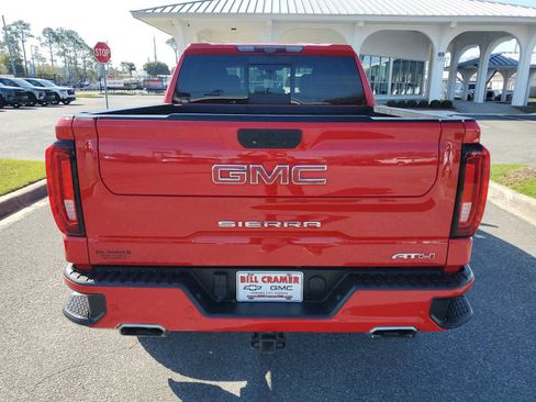 Used 2021 GMC Sierra 1500 AT4 w/ AT4 Premium Package AWD/4WD image 4