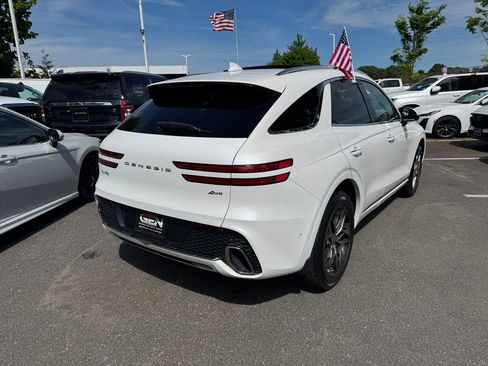 Used 2023 Genesis GV70 2.5T w/ Advanced Package AWD/4WD image 4