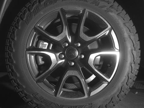 Used 2025 Jeep Compass Trailhawk image 12