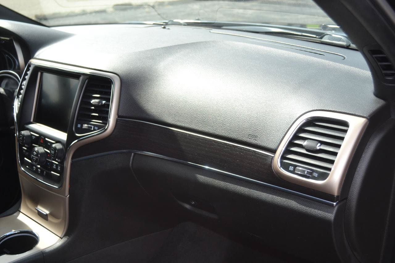Used 2015 Jeep Grand Cherokee Limited AWD/4WD image 32