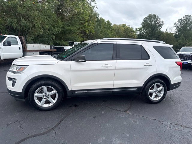 Used 2019 Ford Explorer XLT w/ Equipment Group 202A FWD image 4