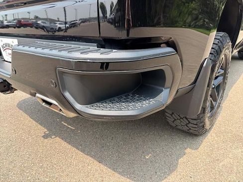 Used 2020 Chevrolet Silverado 1500 LT Trail Boss AWD/4WD image 14