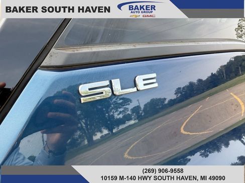 Used 2021 GMC Terrain SLE w/ Driver Convenience Package image 8
