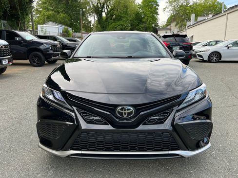 Used 2024 Toyota Camry XSE FWD image 2