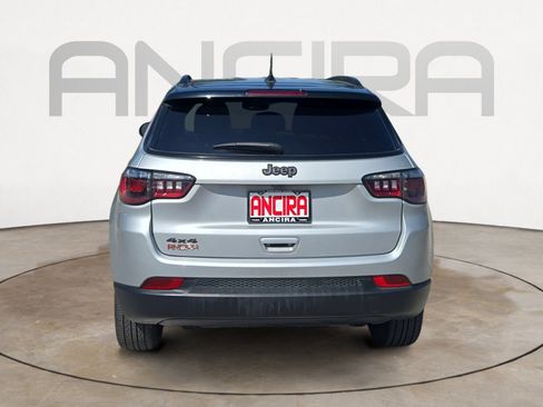 Used 2024 Jeep Compass Latitude w/ Altitude Special Edition AWD/4WD image 9
