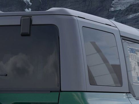 New 2025 Ford Bronco 4-Door image 25