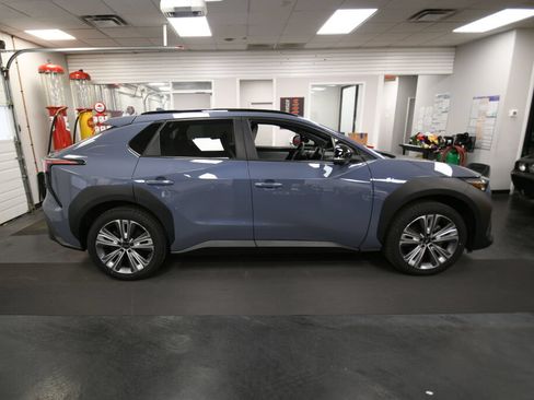 Used 2023 Subaru Solterra AWD image 9