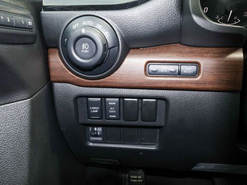 Used 2021 Nissan Titan Platinum Reserve w/ Moonroof Package AWD/4WD image 31