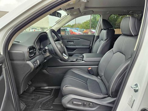 Used 2024 Honda Pilot Elite image 40